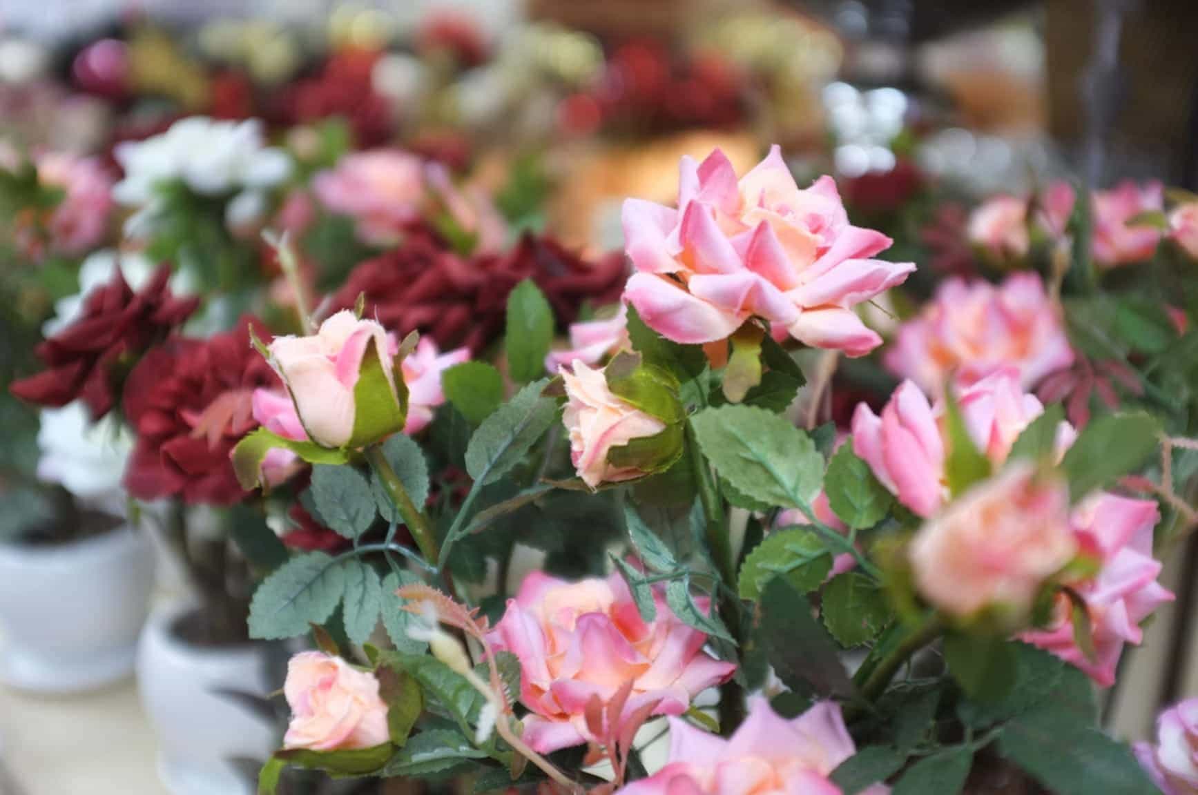 Como usar flores artificiais com elegância – XMAS & DECOR